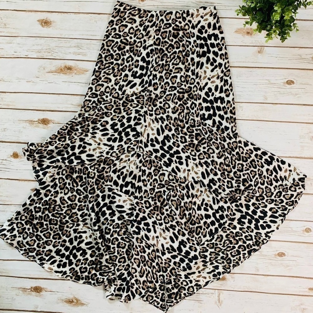 O. Vianca Leopard Tie Front Top and Ruffle Skirt - Picture 2 of 3